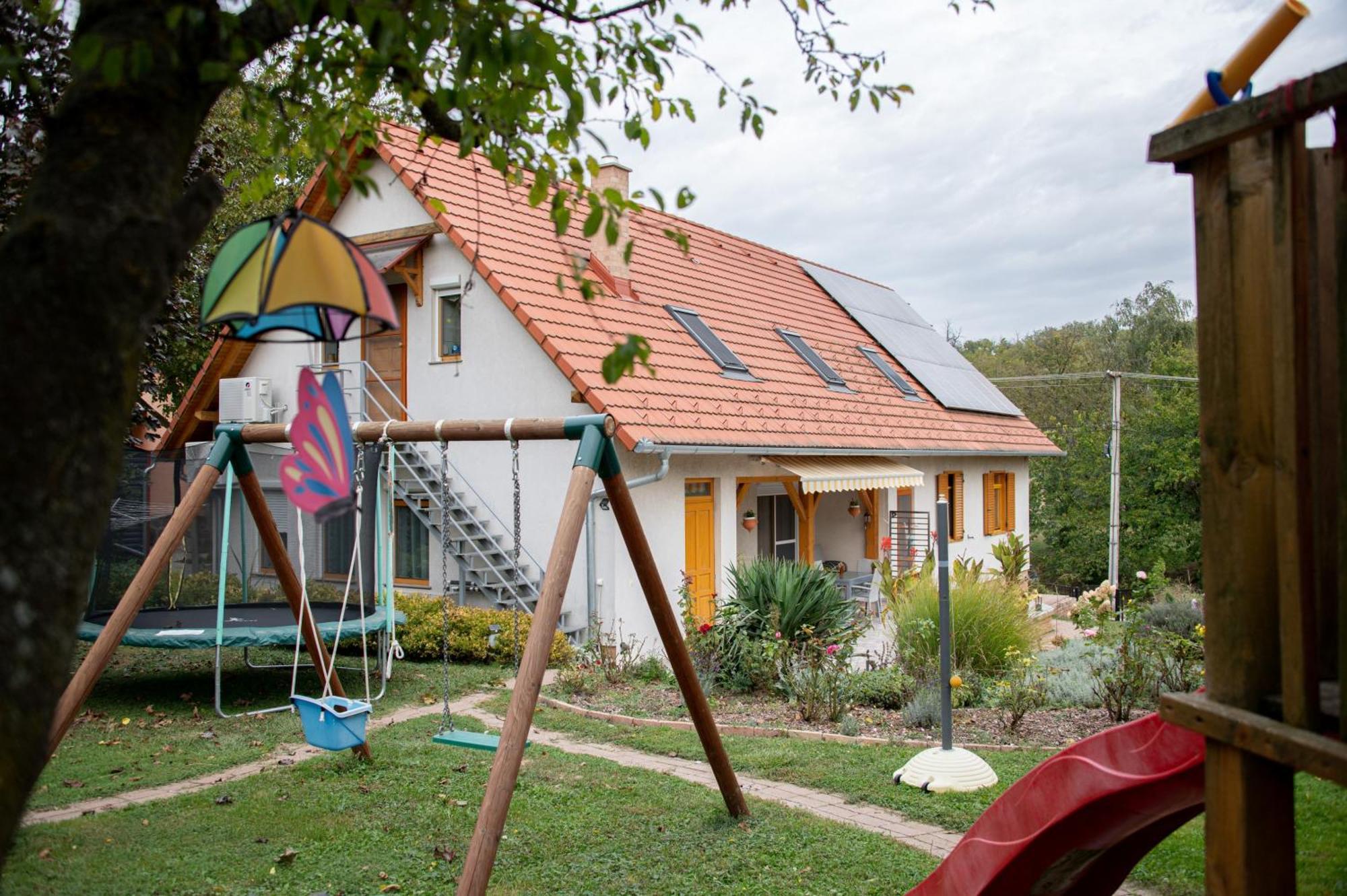 Rozmaring Vendégház Zengővárkony Exterior foto